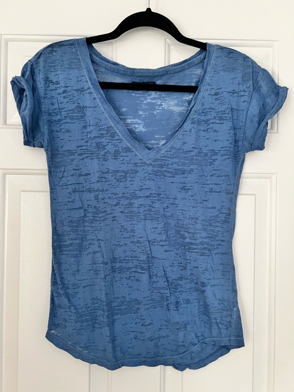 American Eagle Outfitters Light Blue V-Neck Short Sleeve Tee